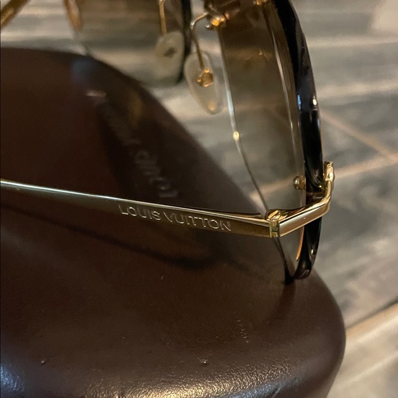 Louis Vuitton Gold and Brown Sunglasses - Picture 5 of 14